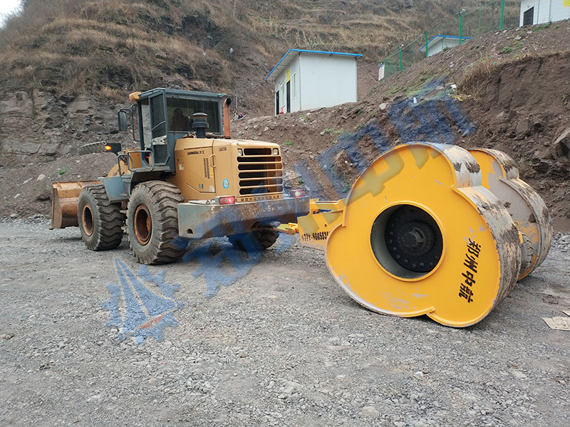 租賃沖擊式壓路機